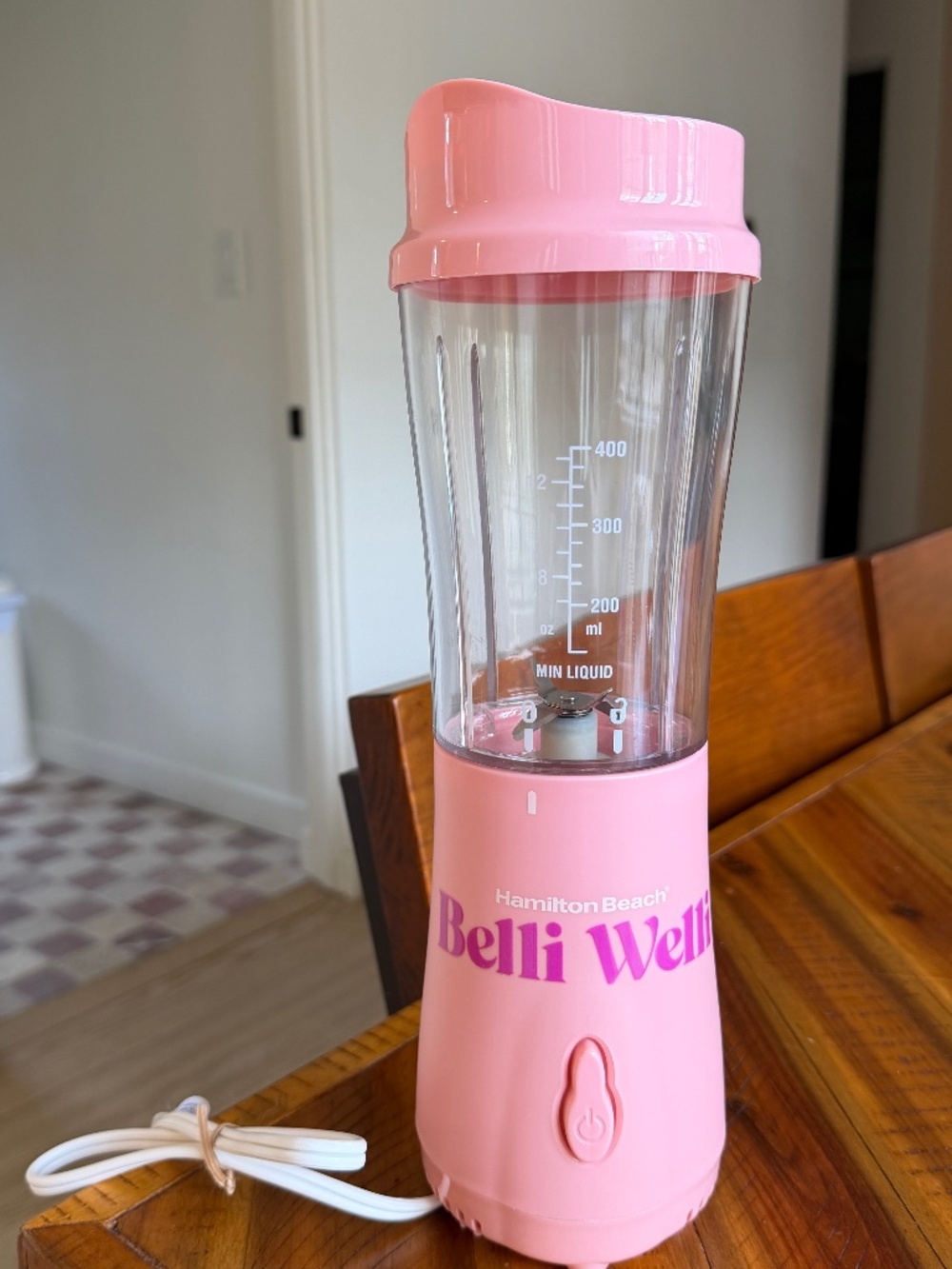 Hamilton Beach x Belli Welli 14 Oz. Personal Blender in Coral Pink